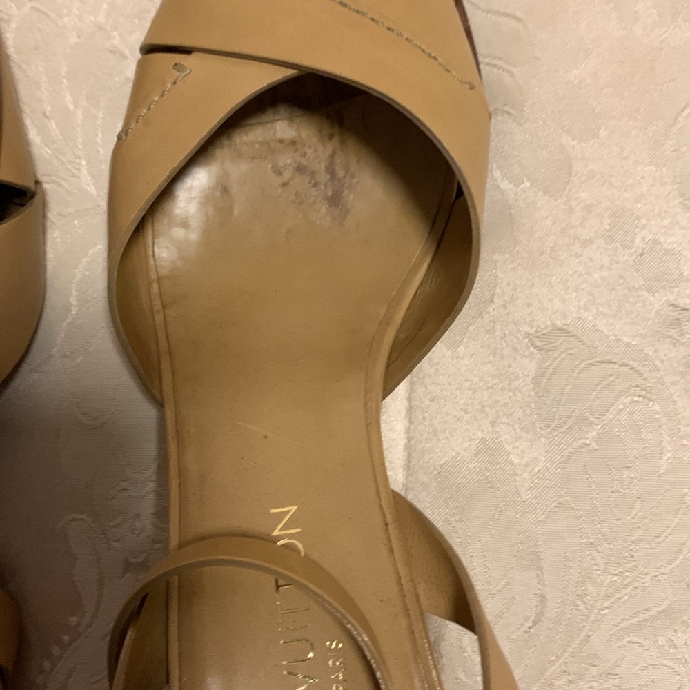 Louis Vuitton Wedge Sandals with Leather Straps and Adjustable Ankle Closure - Picture 15 of 16
